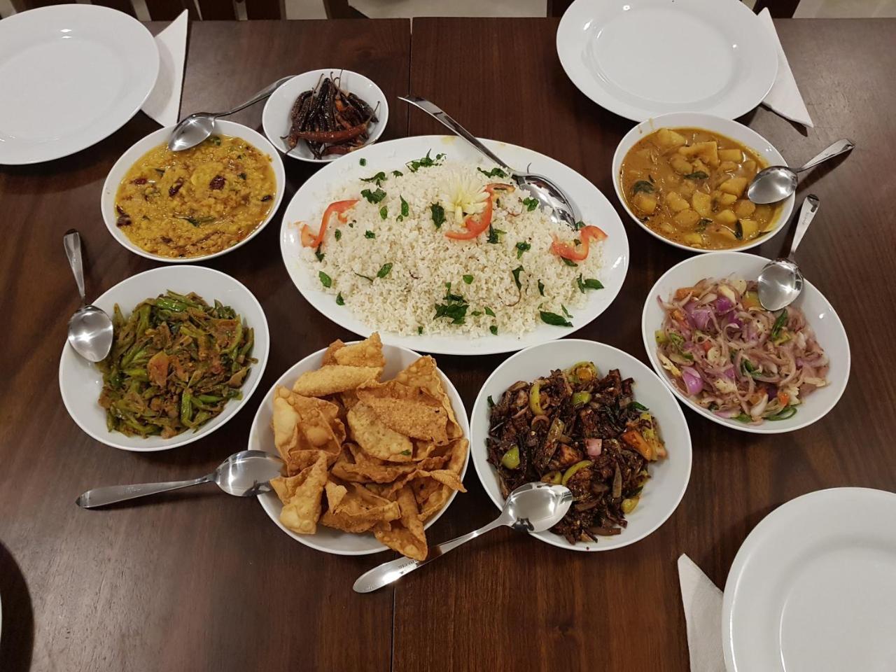 Livinya Holiday Resort Kataragama Buitenkant foto