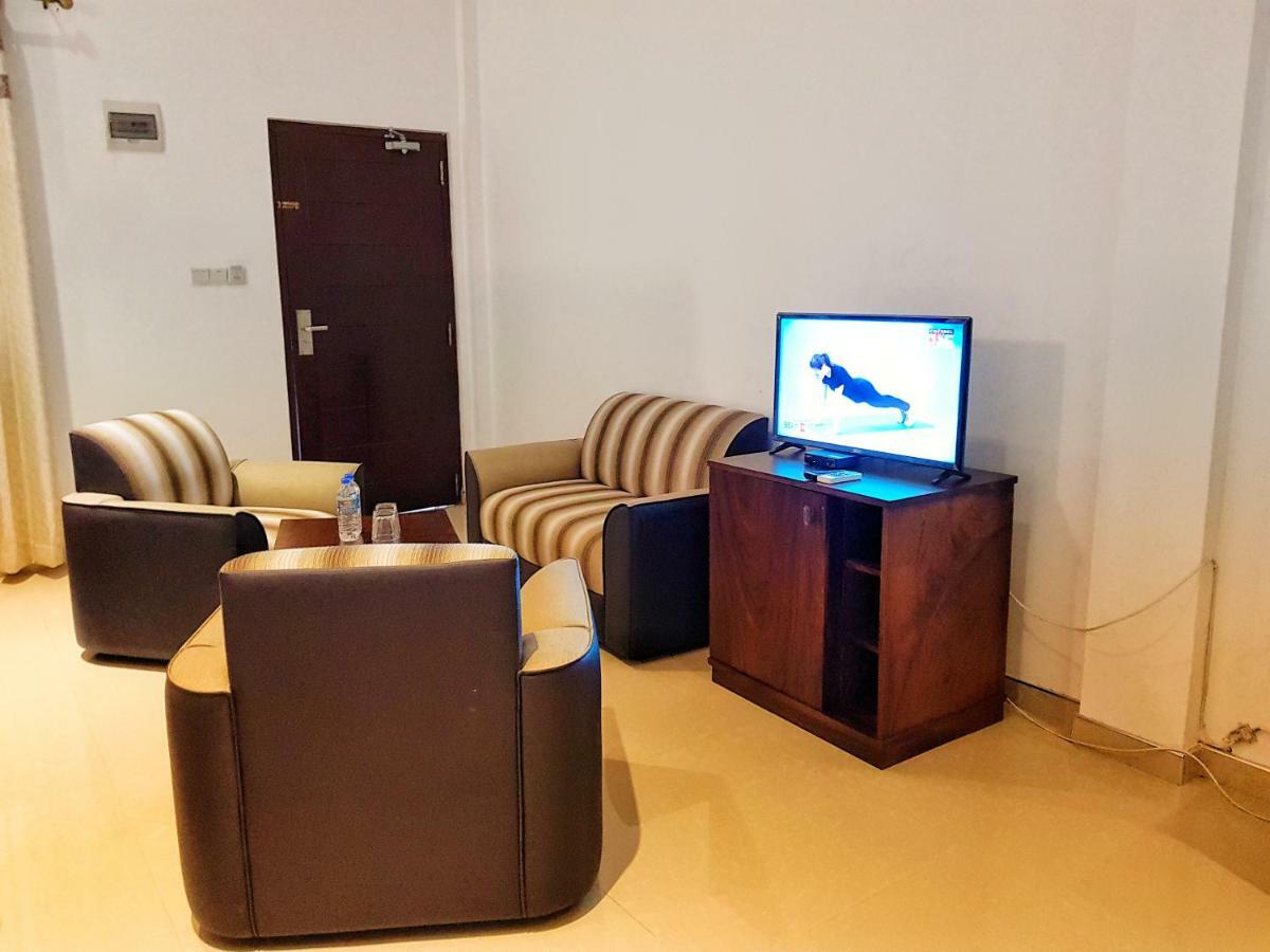 Livinya Holiday Resort Kataragama Buitenkant foto